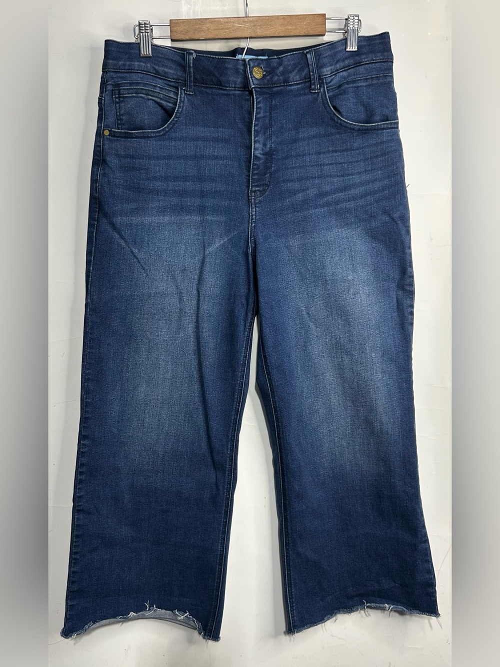 5 for $25🔥Draper James RSVP Raw Hem Elastic Waist Cropped Jeans Size 16